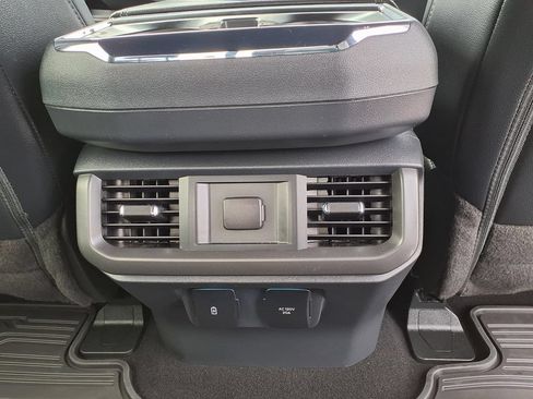 Used 2025 Ford F150 Lariat w/ Equipment Group 501A Mid AWD/4WD image 18