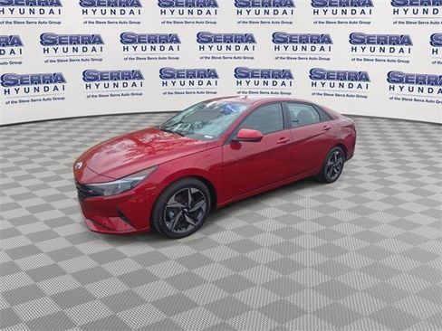 Certified 2023 Hyundai Elantra SEL w/ Convenience Package image 4