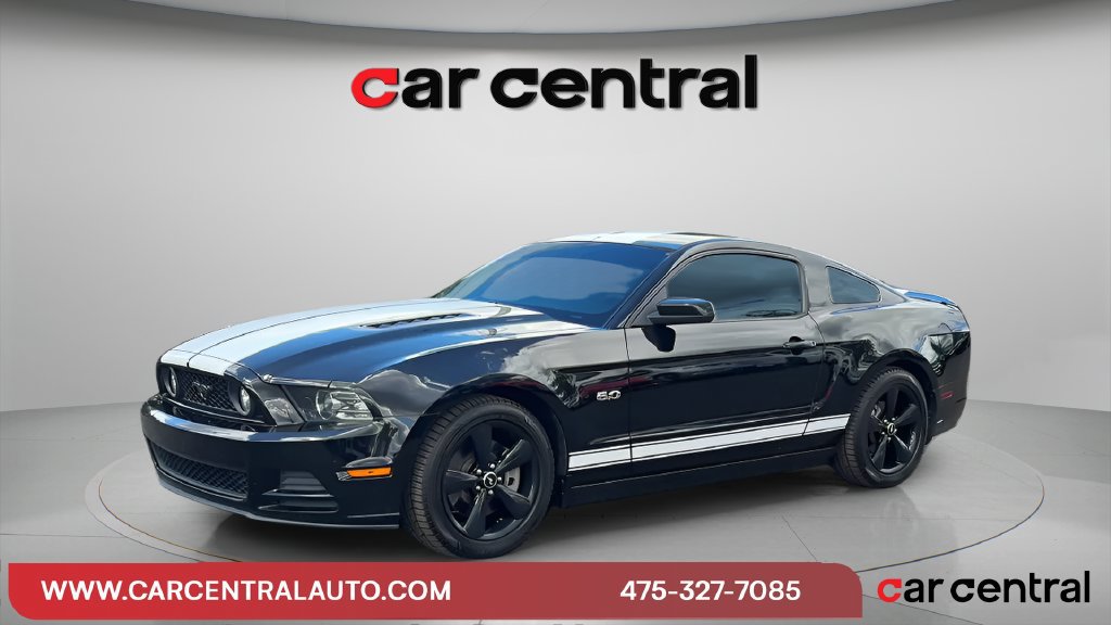 Used 2013 Ford Mustang GT RWD image 1