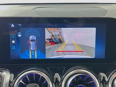 New 2026 Mercedes-Benz GLB 250 4MATIC image 18