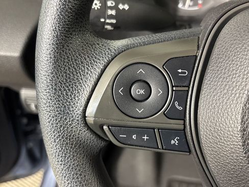 Used 2022 Toyota Corolla LE FWD image 16