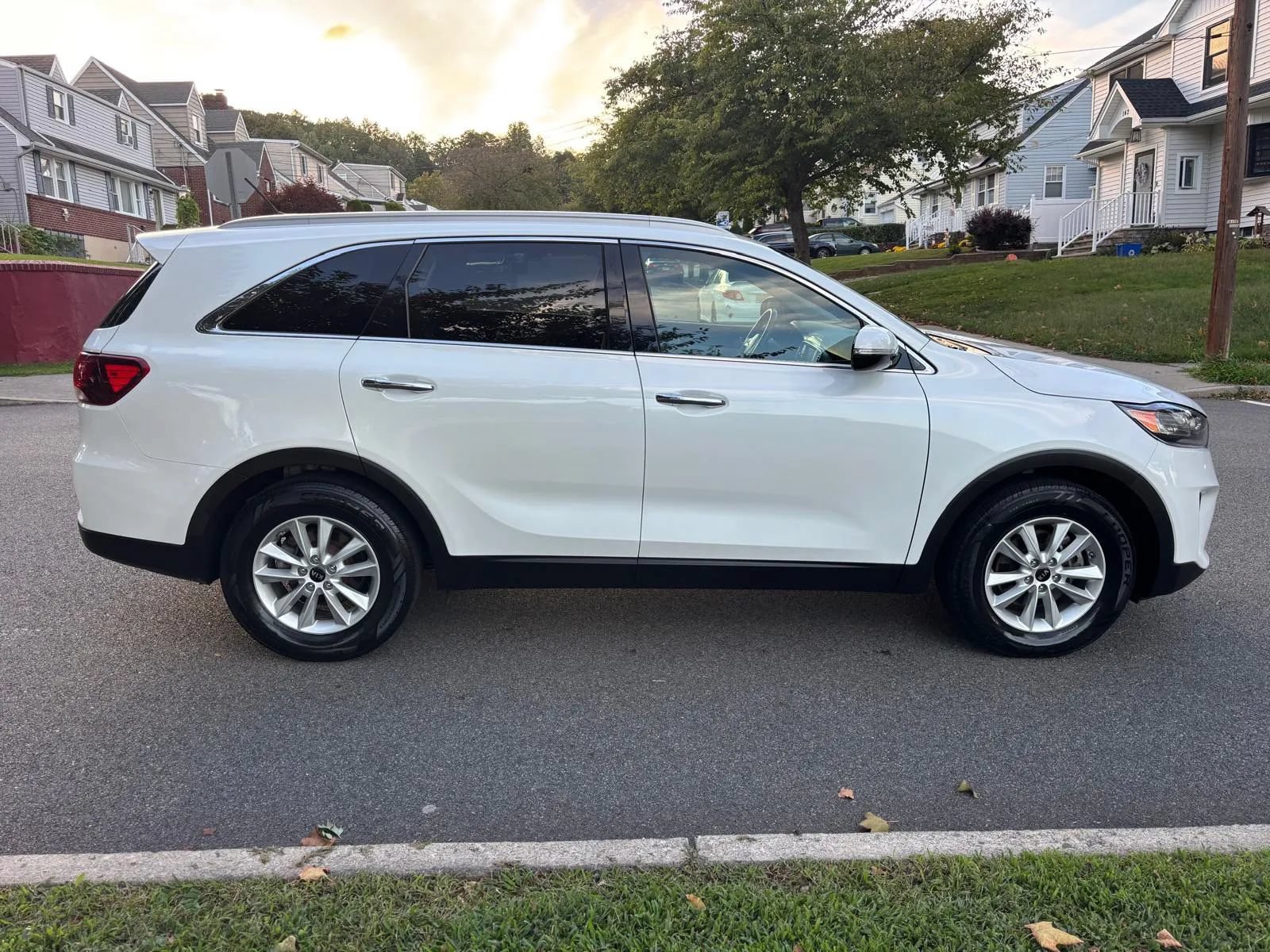 Used 2020 Kia Sorento LX w/ LX I4 Convenience Package FWD image 7