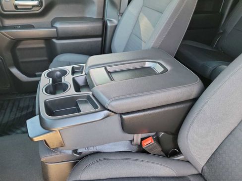 Used 2024 Chevrolet Silverado 1500 Custom image 16