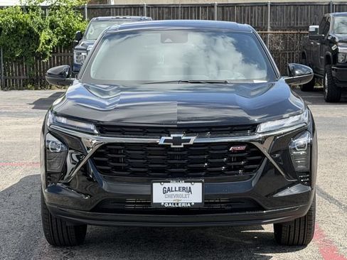 New 2026 Chevrolet Trax RS FWD image 3