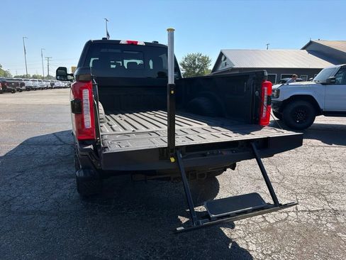 Used 2024 Ford F350 Lariat w/ Tremor Off-Road Package AWD/4WD image 7
