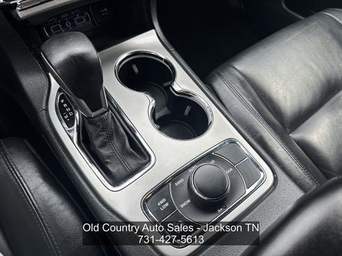 Used 2019 Jeep Grand Cherokee Limited AWD/4WD image 34