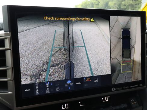 Used 2024 Toyota Tundra Limited image 35