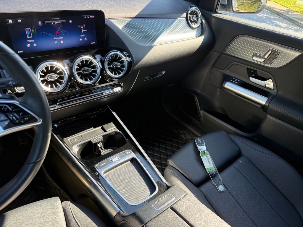 Used 2025 Mercedes-Benz GLA 250 image 32