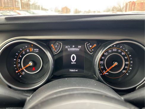 Used 2018 Jeep Wrangler Unlimited Sport image 7