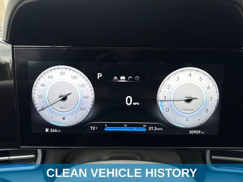 Used 2025 Hyundai Elantra SEL image 3