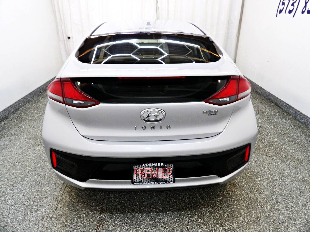 Used 2018 Hyundai Ioniq Blue FWD image 5