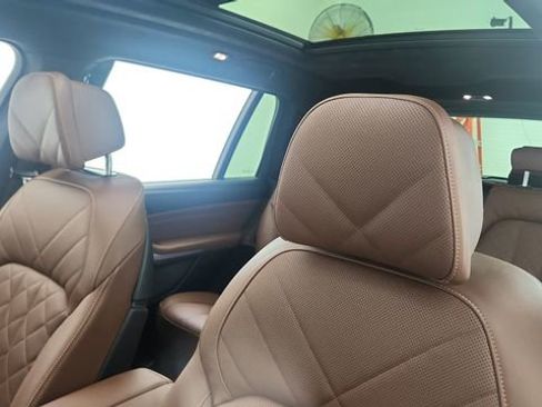 Used 2026 BMW X7 xDrive40i image 38