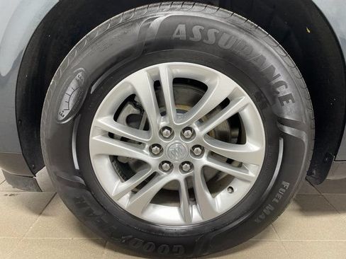 Used 2018 Buick Enclave Essence w/ Trailering Package AWD/4WD image 7