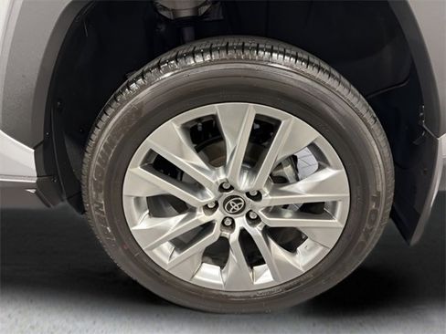 Used 2024 Toyota RAV4 Limited image 39