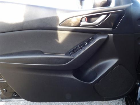 Used 2015 MAZDA MAZDA3 i Sport FWD image 22