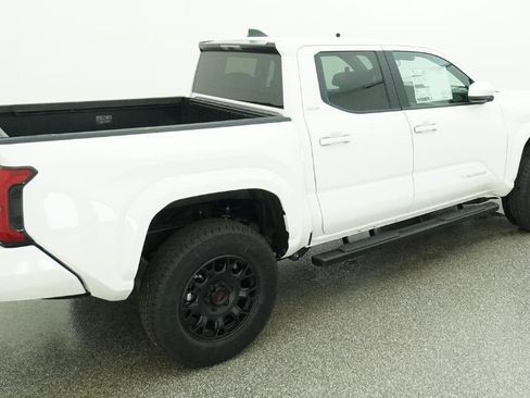 Used 2026 Toyota Tacoma SR5 RWD image 9