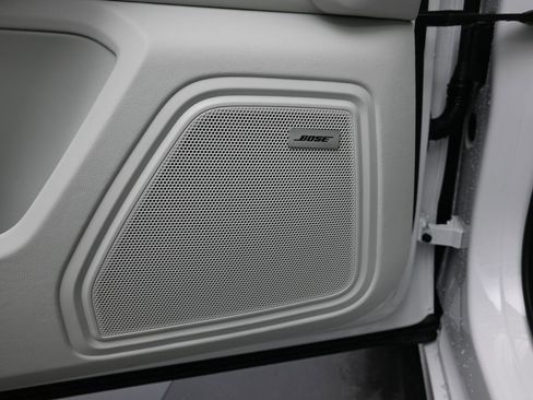 New 2026 Porsche Macan Turbo image 13