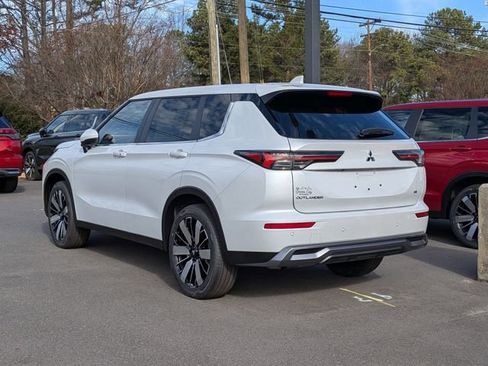 New 2026 Mitsubishi Outlander SE image 4