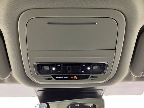 Used 2025 Lincoln Nautilus Premier AWD/4WD image 13