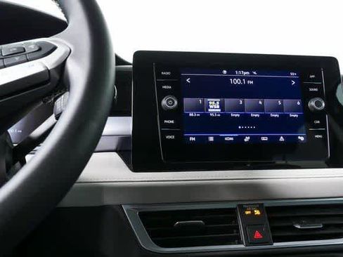 Certified 2025 Volkswagen Taos SE w/ Black Wheel Package FWD image 13