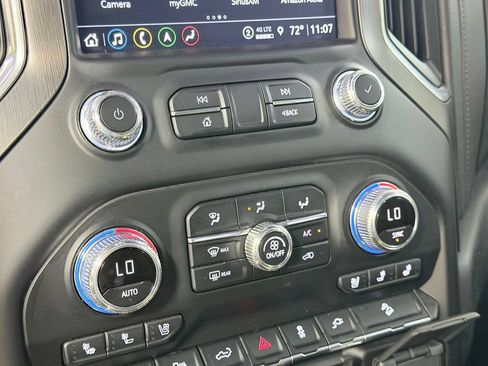 Used 2022 GMC Sierra 2500 AT4 w/ AT4 Premium Plus Package AWD/4WD image 51