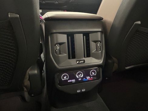 Used 2026 BMW X3 xDrive30 w/ Premium Package image 32