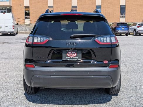 Used 2023 Jeep Cherokee Altitude Lux AWD/4WD image 4