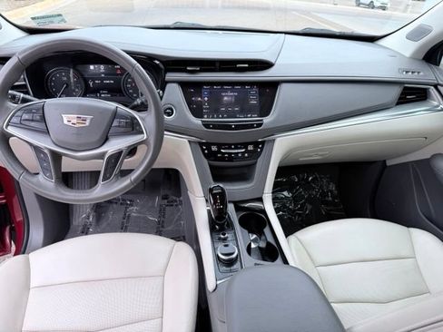 Used 2021 Cadillac XT5 Premium Luxury FWD image 18