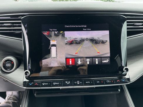 New 2024 Jeep Wagoneer L Series III w/ Convenience Group I image 14