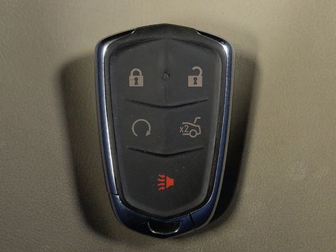 Used 2015 Cadillac XTS Luxury w/ Driver Awareness Package AWD/4WD image 32