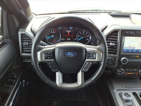 Used 2021 Ford Expedition XLT image 14
