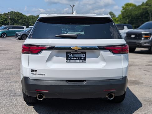 Used 2023 Chevrolet Traverse LS FWD image 8