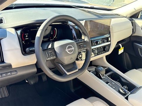 New 2026 Nissan Pathfinder SL image 19