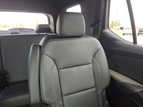 Used 2023 Chevrolet Traverse LT w/ LPO, Floor Liner Package AWD/4WD image 15