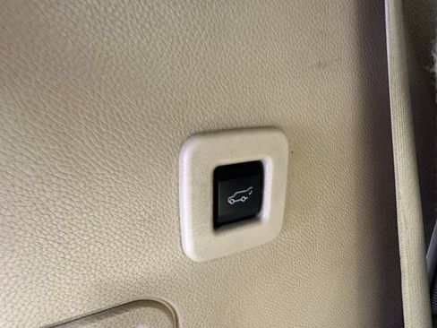 Used 2015 Ford Expedition Limited w/ Equipment Group 301A AWD/4WD image 8