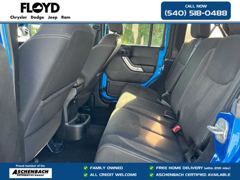 Used 2015 Jeep Wrangler Unlimited Sahara w/ Connectivity Group AWD/4WD image 21