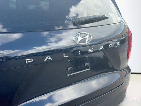 Used 2021 Hyundai Palisade SEL w/ Premium Package image 11