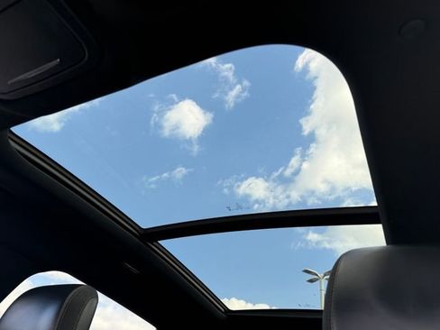 Used 2024 Lincoln Nautilus Reserve w/ Equipment Group 202A image 11