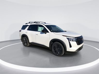 New 2026 Nissan Pathfinder SL w/ SL Premium Package