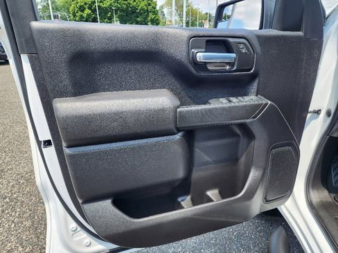 Certified 2023 Chevrolet Silverado 1500 Custom image 29