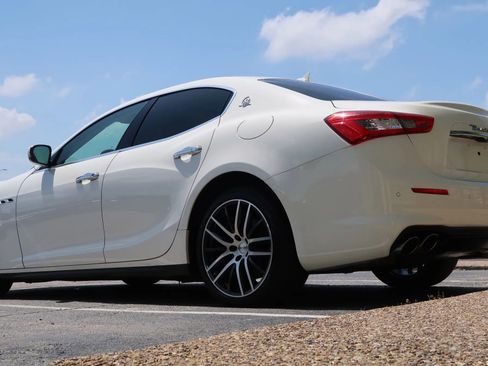 Used 2020 Maserati Ghibli RWD image 11