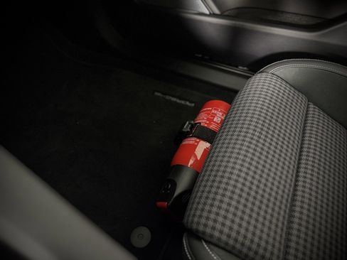 New 2025 Porsche Taycan 4S image 32