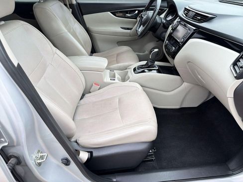 Used 2018 Nissan Rogue Sport SL w/ SL Premium Package image 31