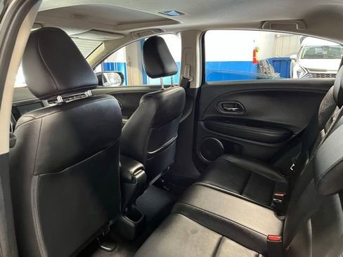 Used 2018 Honda HR-V EX-L image 17