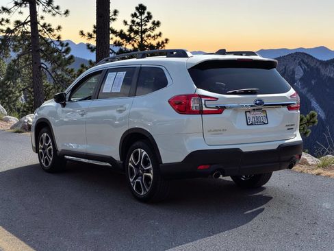 Used 2024 Subaru Ascent Limited w/ Technology Package AWD/4WD image 5