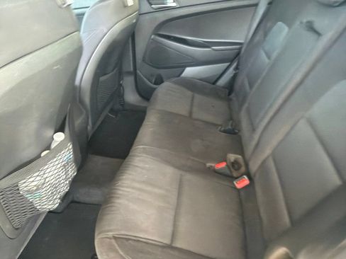 Used 2017 Hyundai Tucson SE w/ SE Popular Package 02 FWD image 8