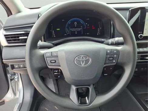 Used 2026 Toyota Camry LE FWD image 18
