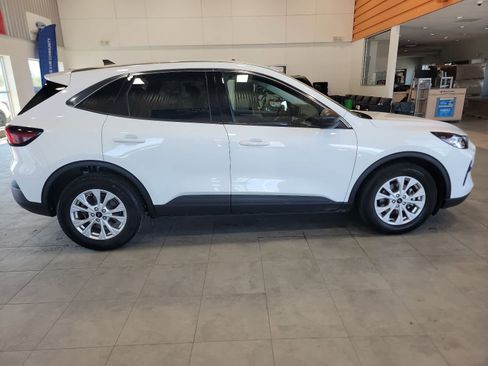 Used 2023 Ford Escape Active FWD image 4