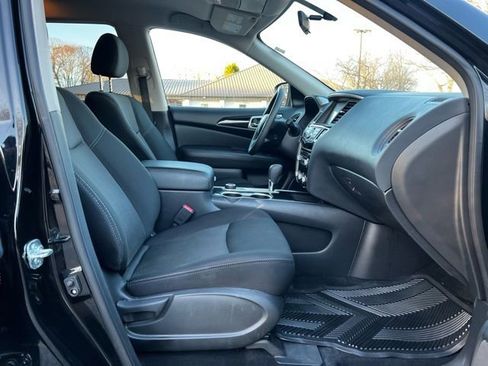 Used 2020 Nissan Pathfinder S image 23