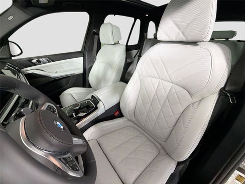 New 2026 BMW X5 xDrive40i AWD/4WD image 22